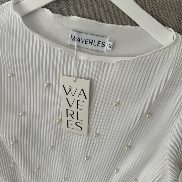 THE PEARLY MINI DRESS by Waverles size Medium. New with tags. - Picture 3 of 4